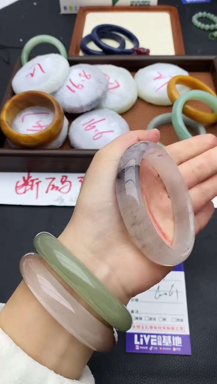 未镶嵌手镯石英质玉193+60/61