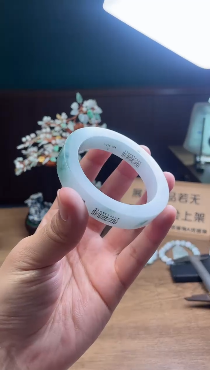 【闪购商品】定制翡翠手镯未镶嵌定制