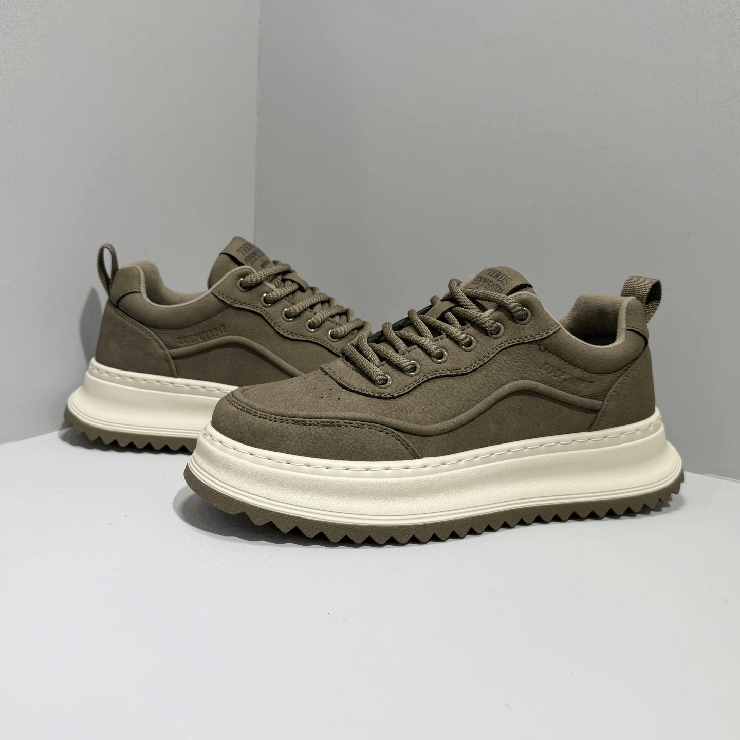 2026年货主推休闲厚底增高男士板鞋