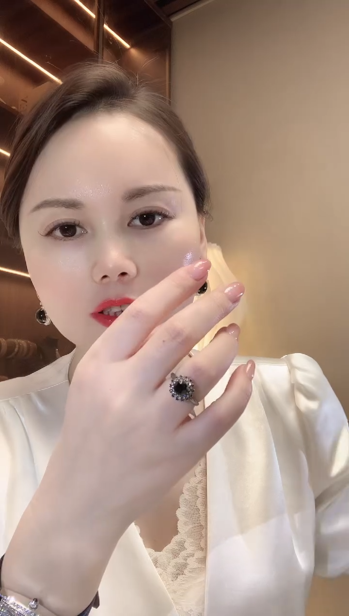【闪购商品】翡翠戒指18K金镶嵌A33 翡翠