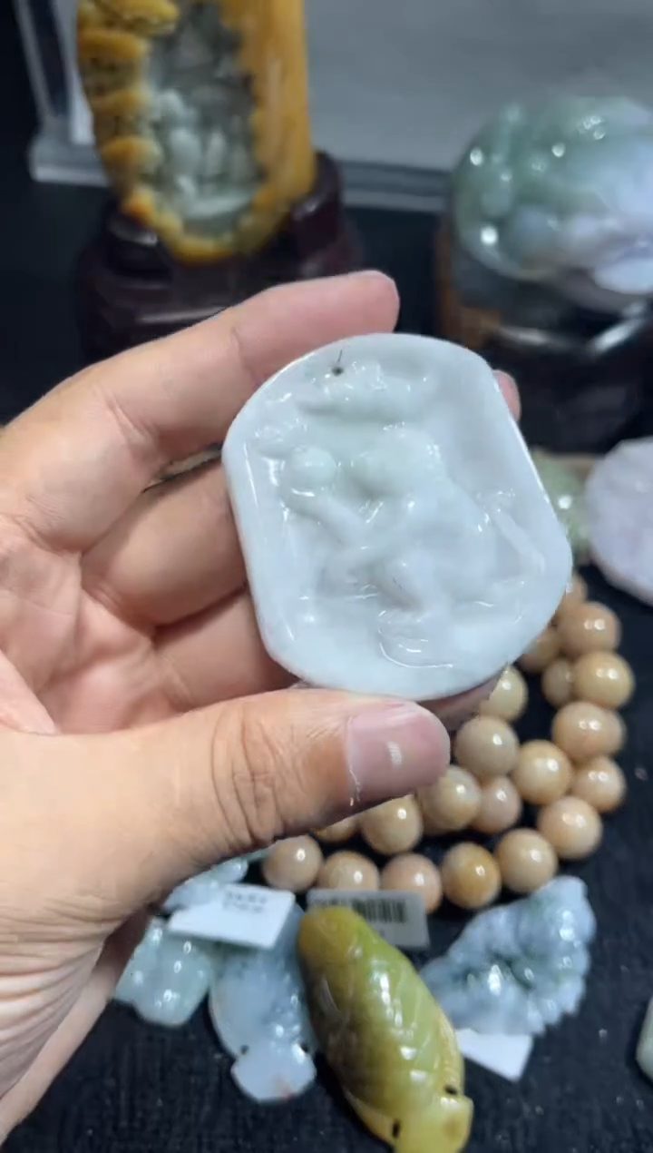 【闪购商品】翡翠颈饰未镶嵌00019114