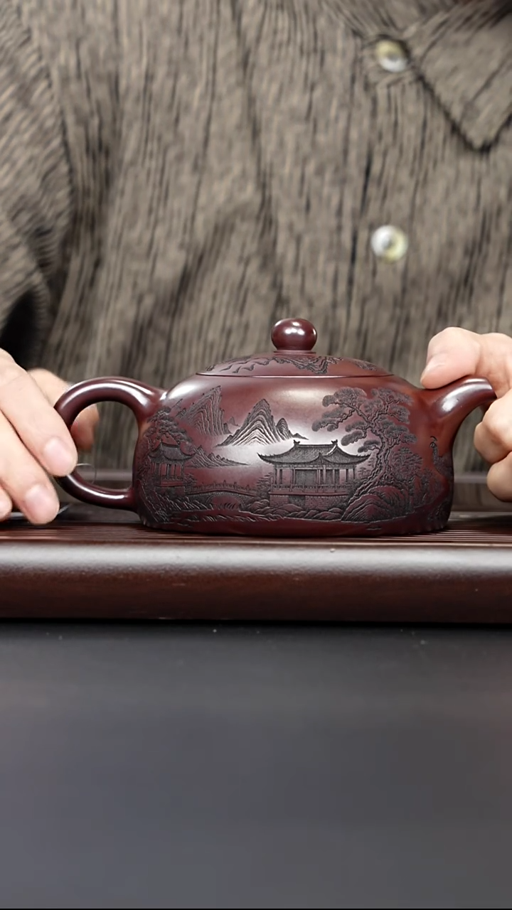 茶壶紫砂宜兴紫砂 亭台半月 铁血石红砂 李恒阳 380cc