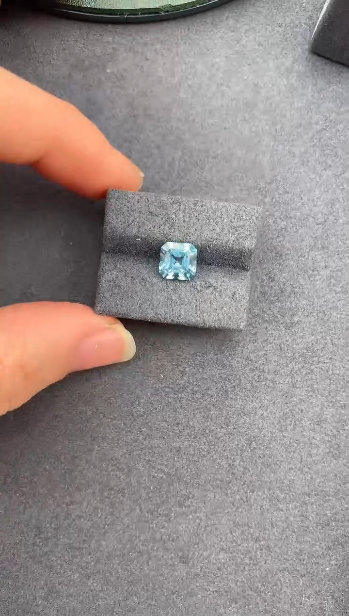 【闪购商品】海蓝宝石裸石未镶嵌1.6ct海蓝宝