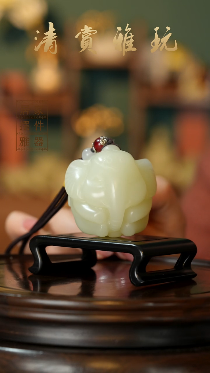 玉《手握吉象》摆件