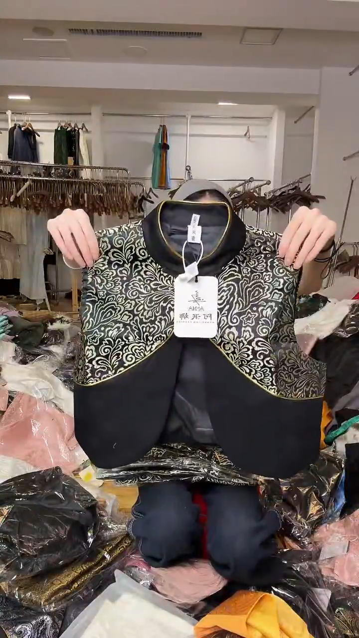 马甲       XL码      115-125斤