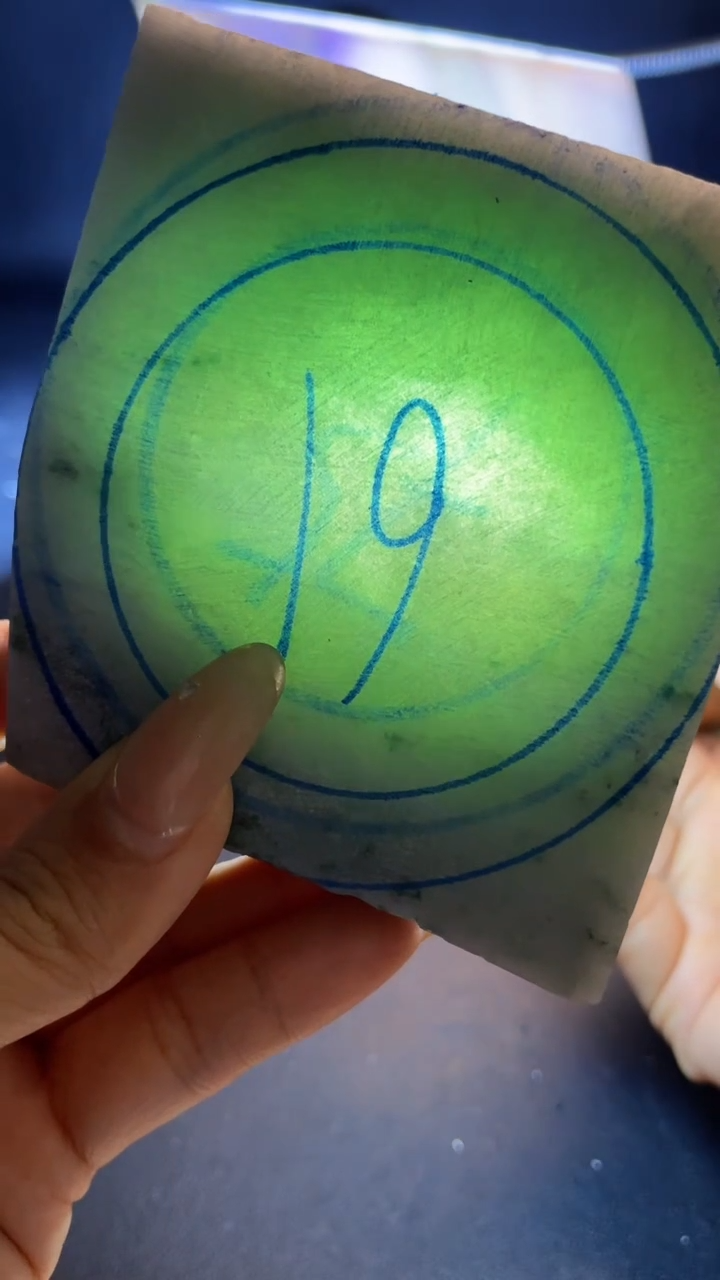 未镶嵌手镯定制翡翠缘***言翡翠