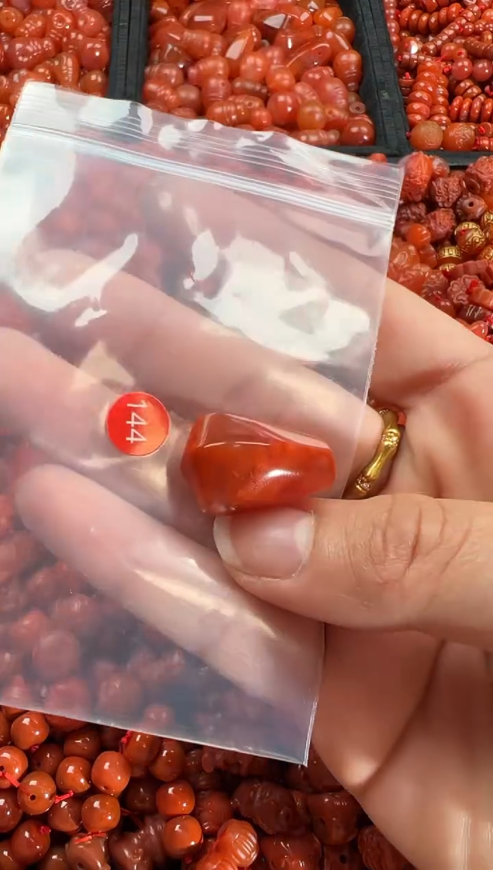 【闪购商品】南红玛瑙颈饰未镶嵌1