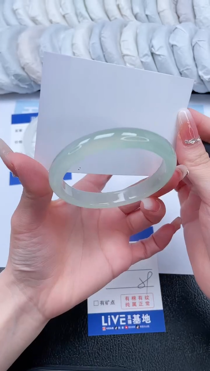 【闪购商品】石英质玉手镯未镶嵌T116-59