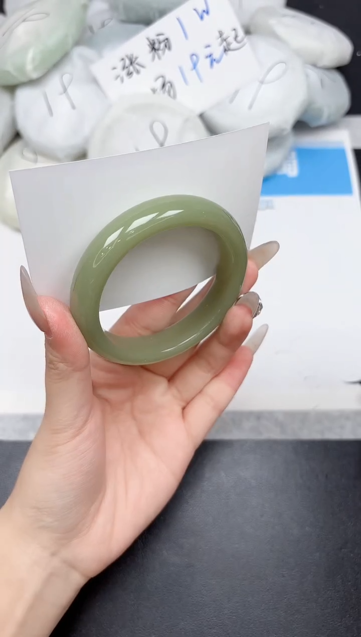 未镶嵌手镯石英质玉195-55-56