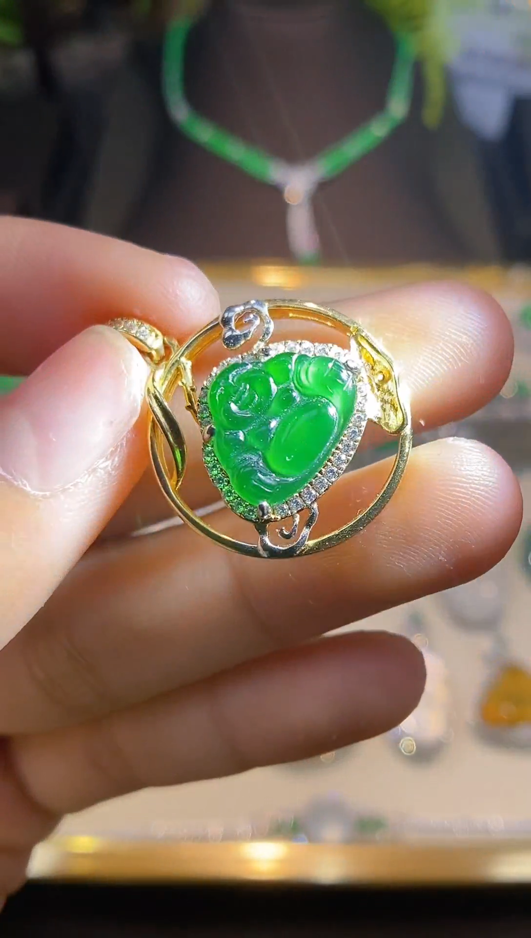 【闪购商品】翡翠吊坠(赠链)银S925镀金镶嵌天然翡翠A货佛公吊坠