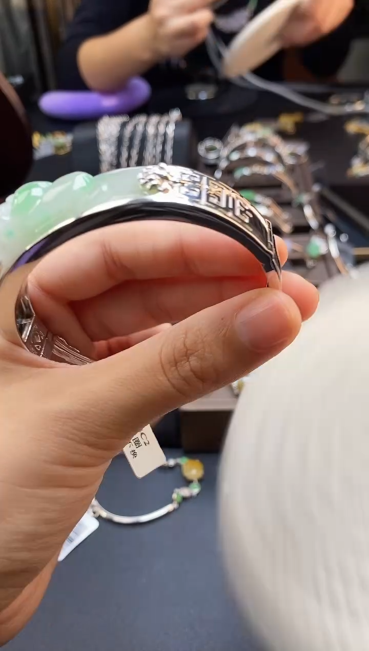 颈饰银S925镶嵌翡翠13135