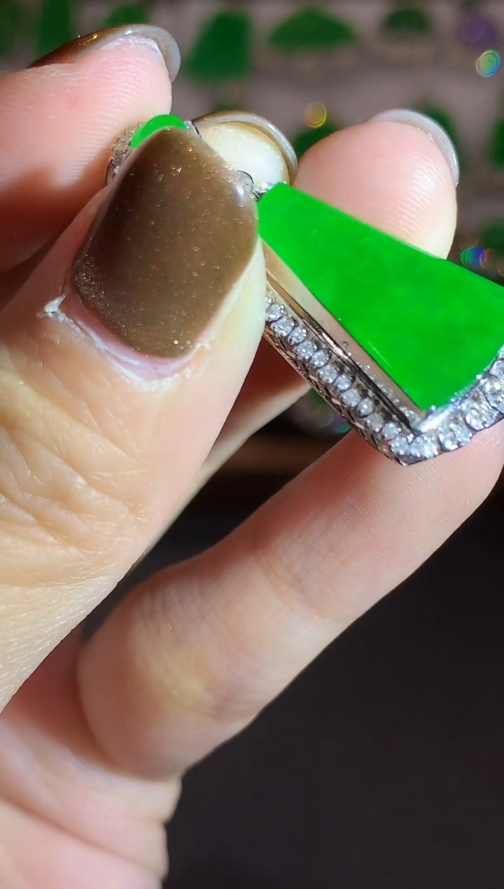 吊坠(不含链)18K金镶嵌翡翠SY多样性发其一