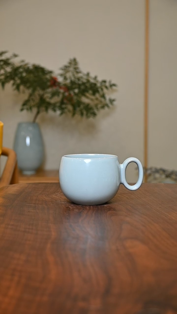 如意杯 天青 微瑕 无款