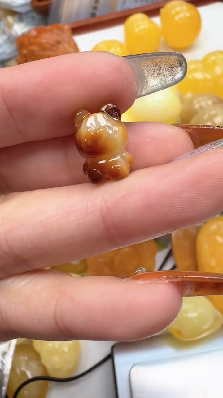 裸石琥珀未镶嵌瑕疵