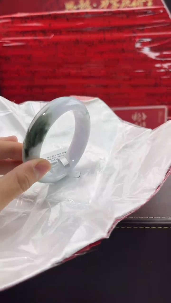 【闪购商品】翡翠手镯未镶嵌4翡翠手镯（微瑕）