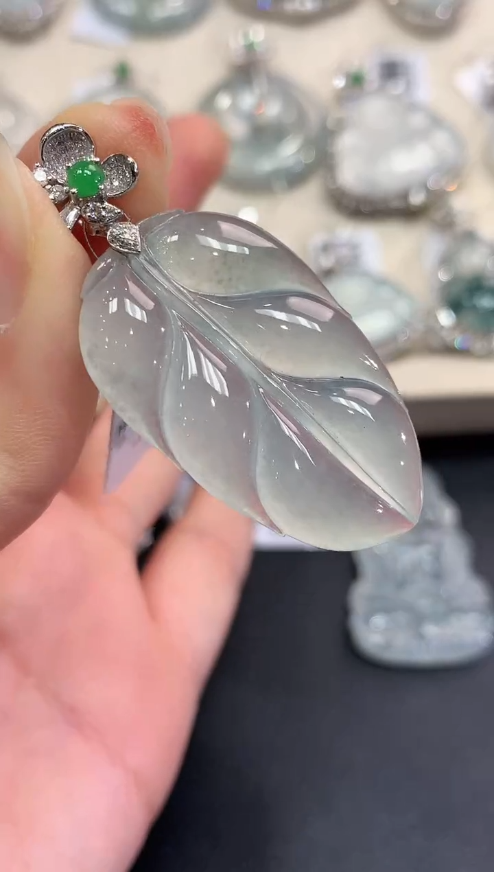 【闪购商品】翡翠颈饰18K金镶嵌C75   