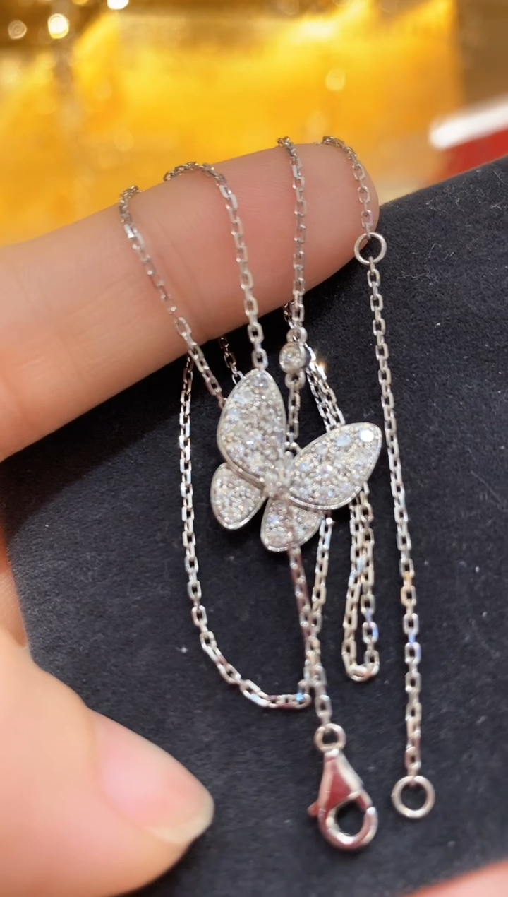 【闪购商品】钻石颈饰18K金镶嵌满钻蝴蝶项链