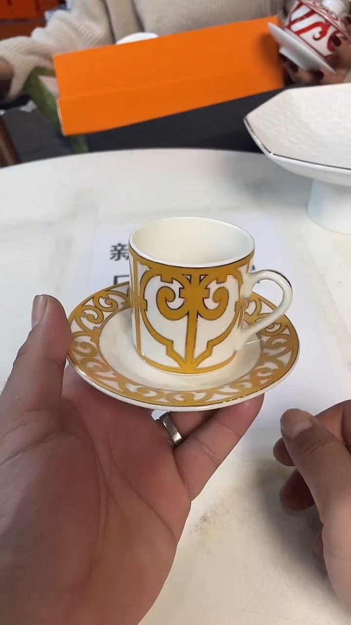 杯鸿辉家品牌瓷器，京东包邮！