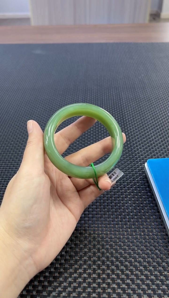 【闪购商品】和田玉手镯未镶嵌多样性发一件 圈口约57