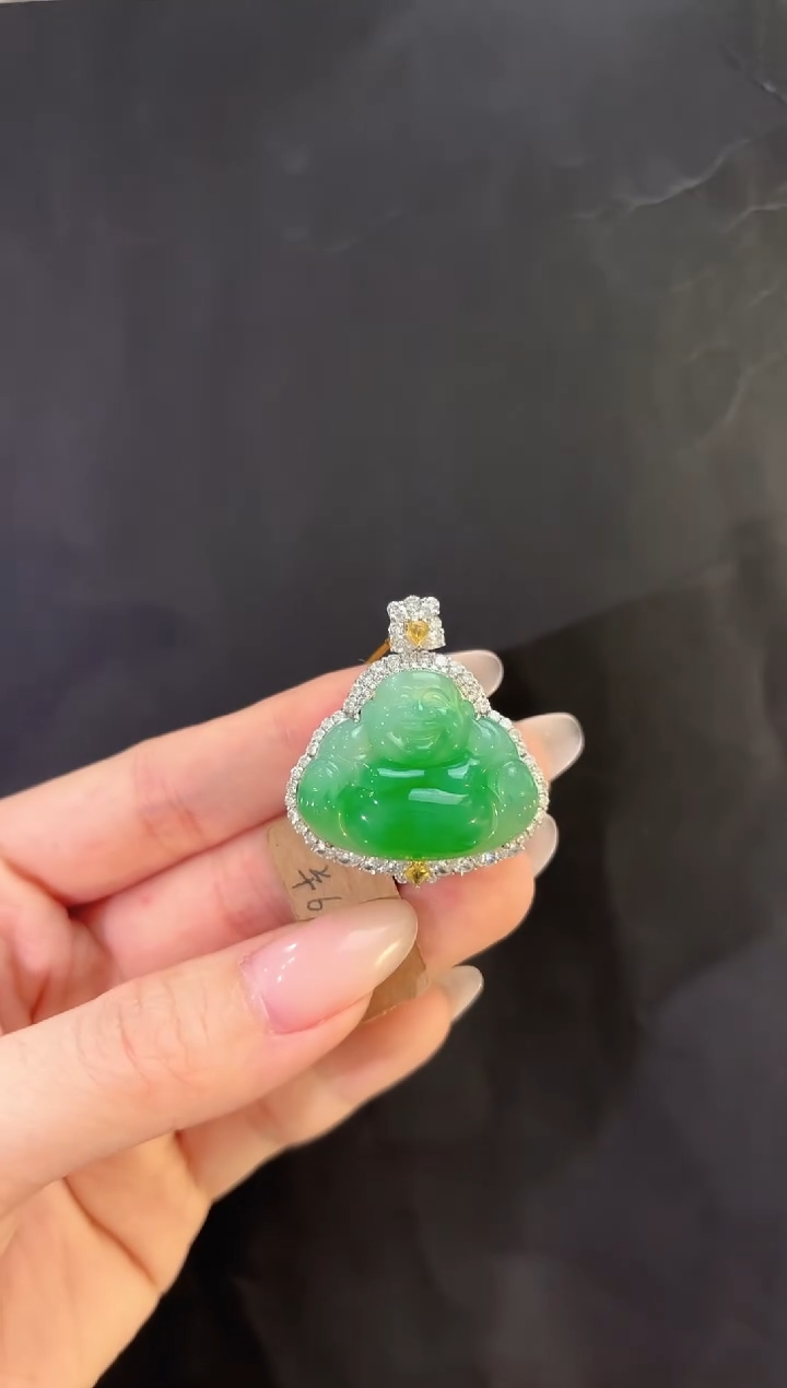 吊坠(不含链)18K金镶嵌翡翠佛公吊坠多人不退不换