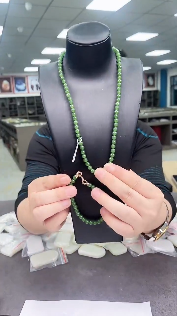 颈饰未镶嵌和田玉b27