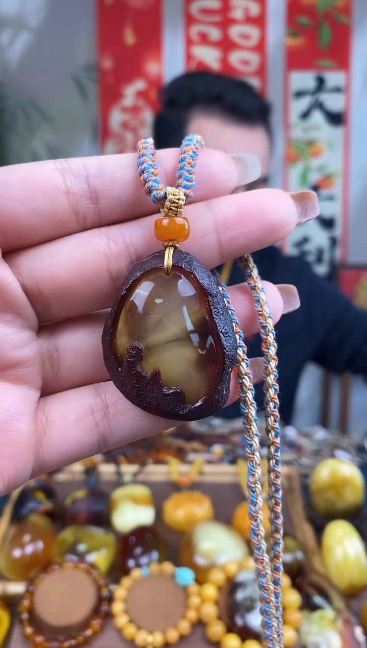 【闪购商品】琥珀裸石未镶嵌基地发货 一物一证 顺丰包邮