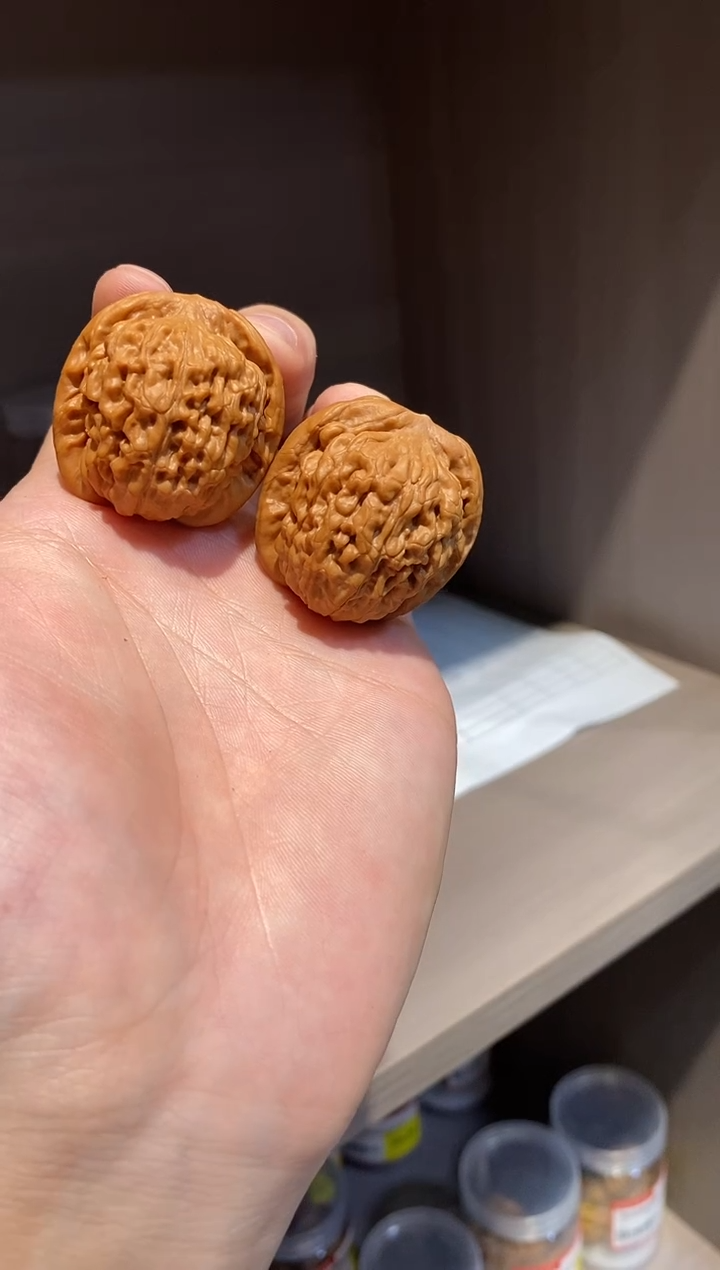 把件文玩核桃微修打底莲花虎头36尺