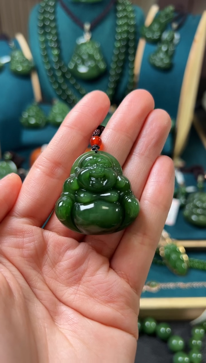 和田玉（碧玉）未镶嵌颈饰碧玉34×34×12左右