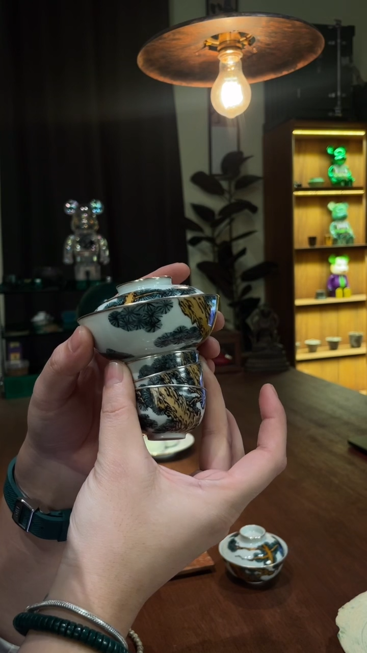 包银粗松树大扁盖碗加3只杯子