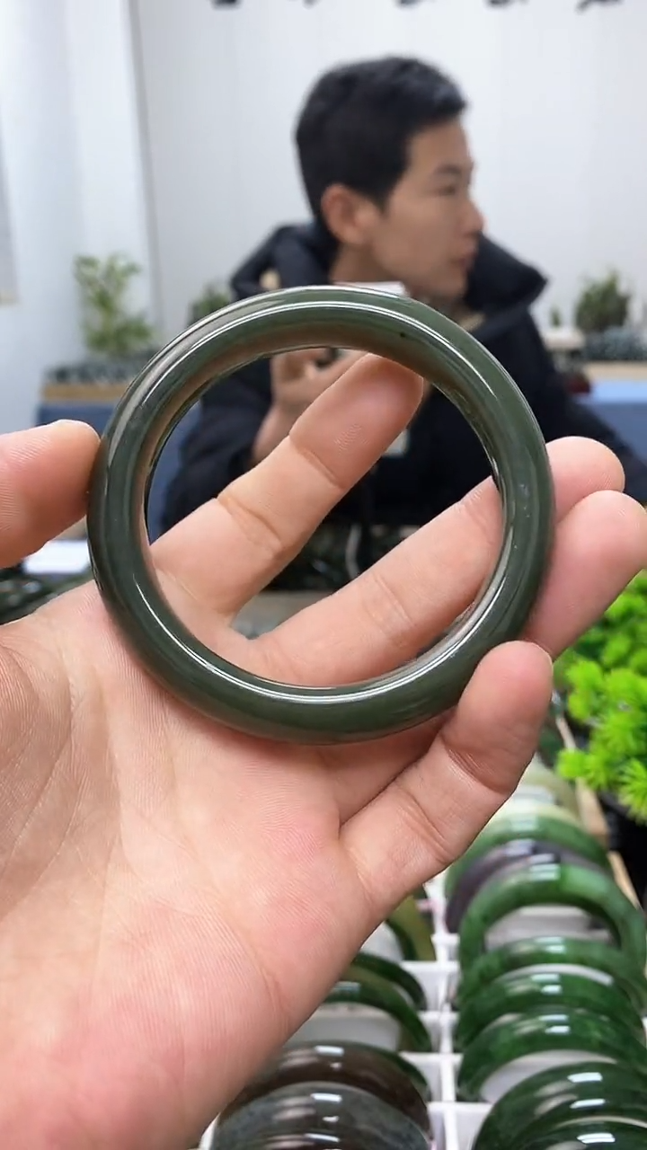 【闪购商品】和田玉手镯未镶嵌60.6