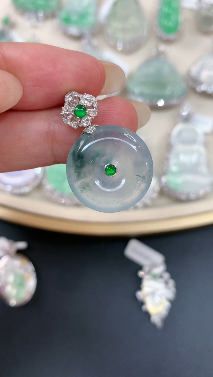 【闪购商品】翡翠吊坠(不含链)18K金镶嵌A983|11800