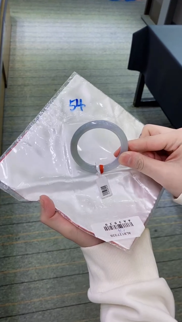 【闪购商品】翡翠手镯未镶嵌                