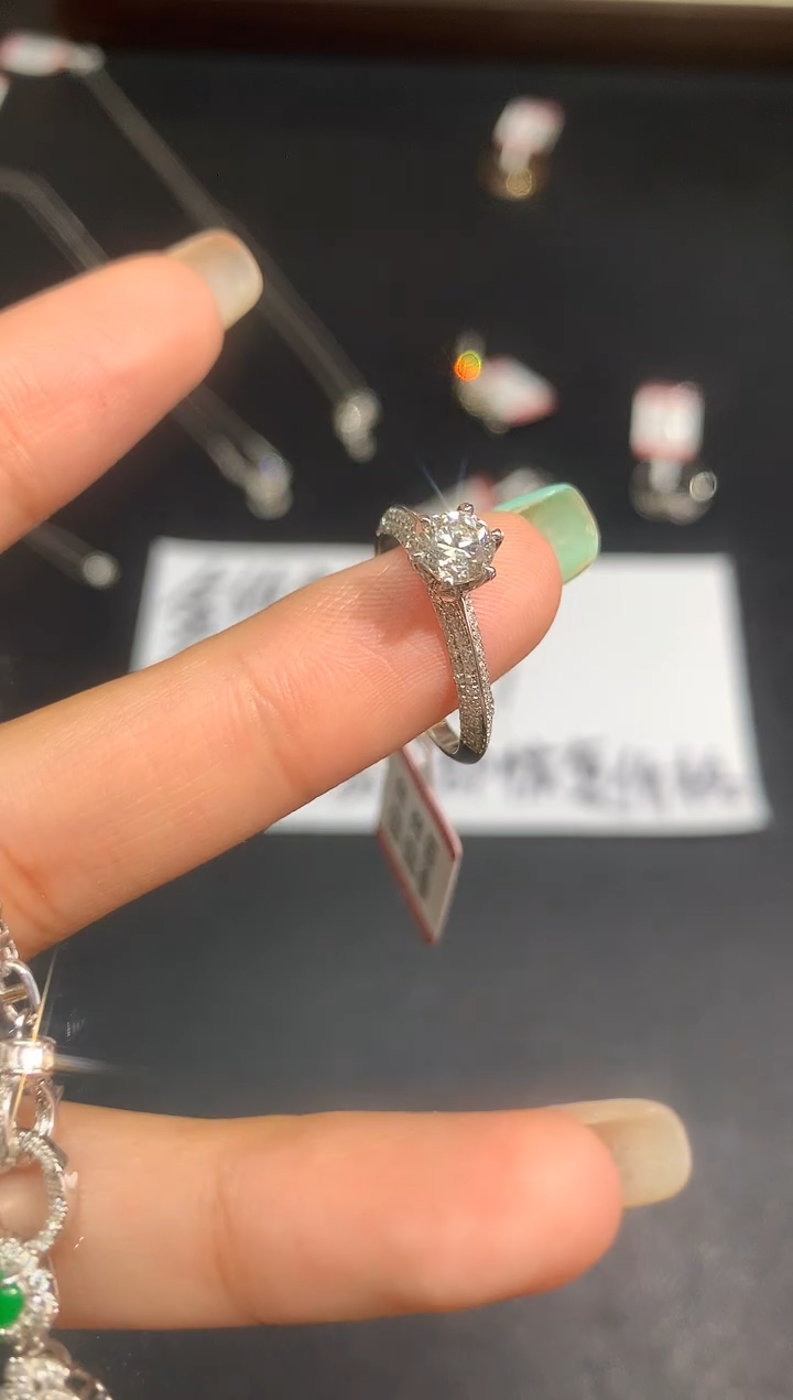 18K金镶嵌戒指钻石戒指A337|7800
