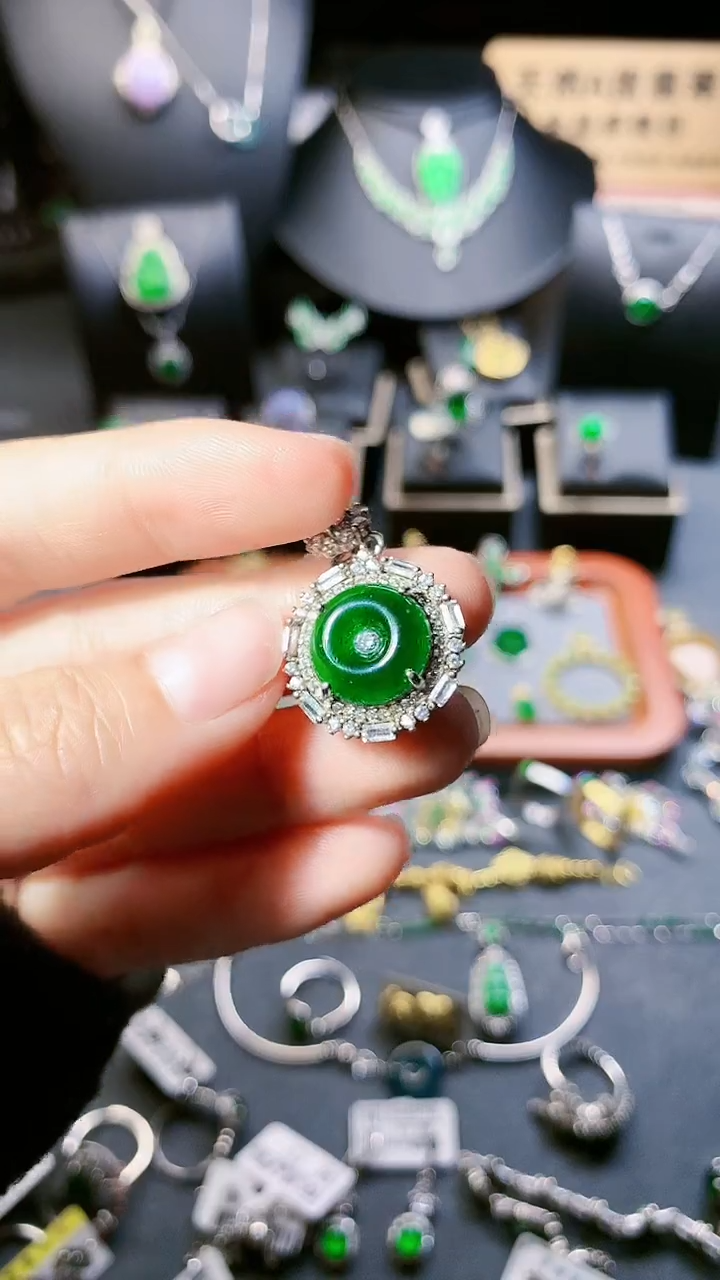 【闪购商品】翡翠颈饰银S925镶嵌吊坠