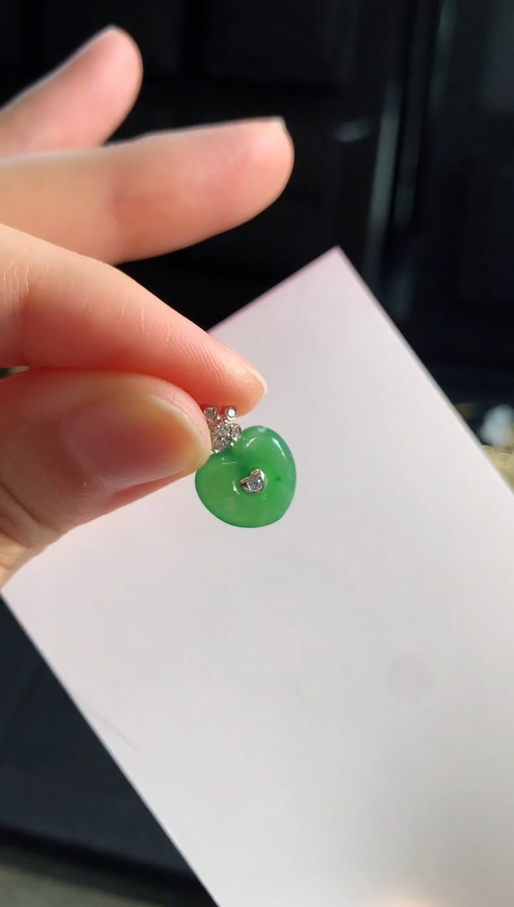 【闪购商品】翡翠颈饰18K金镶嵌吊坠