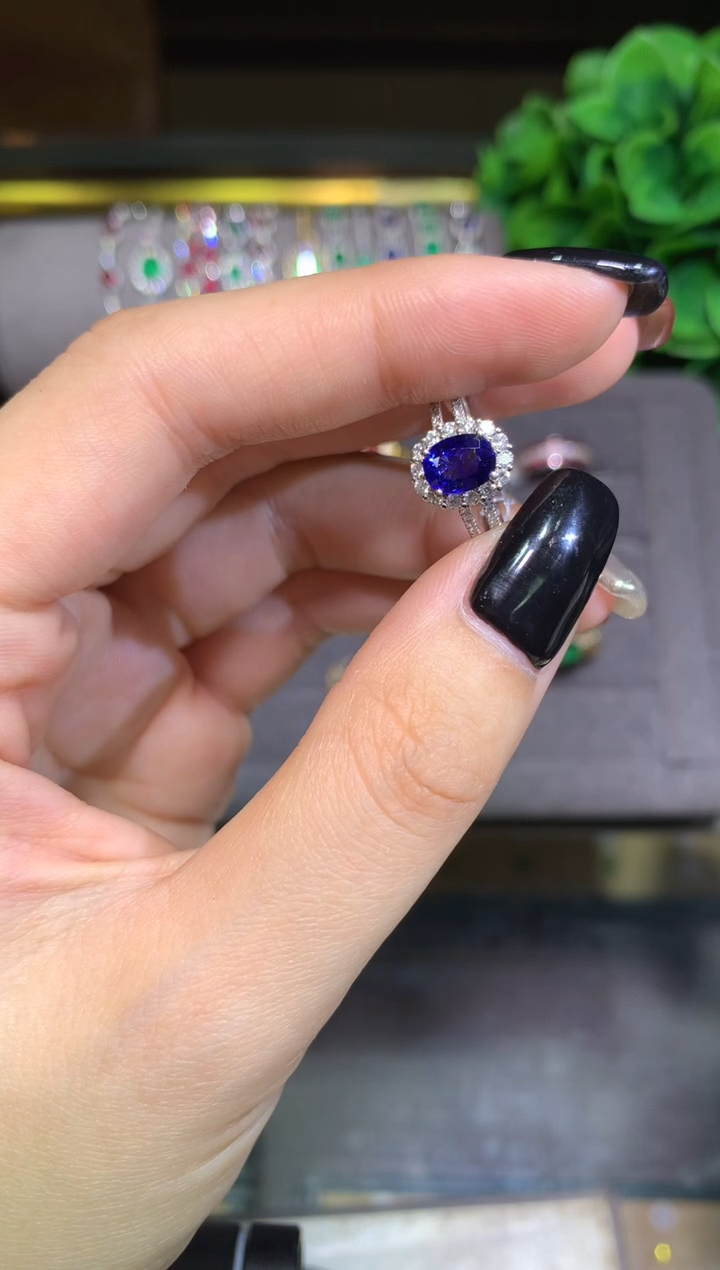 戒指蓝宝石18K金镶嵌1.19CT