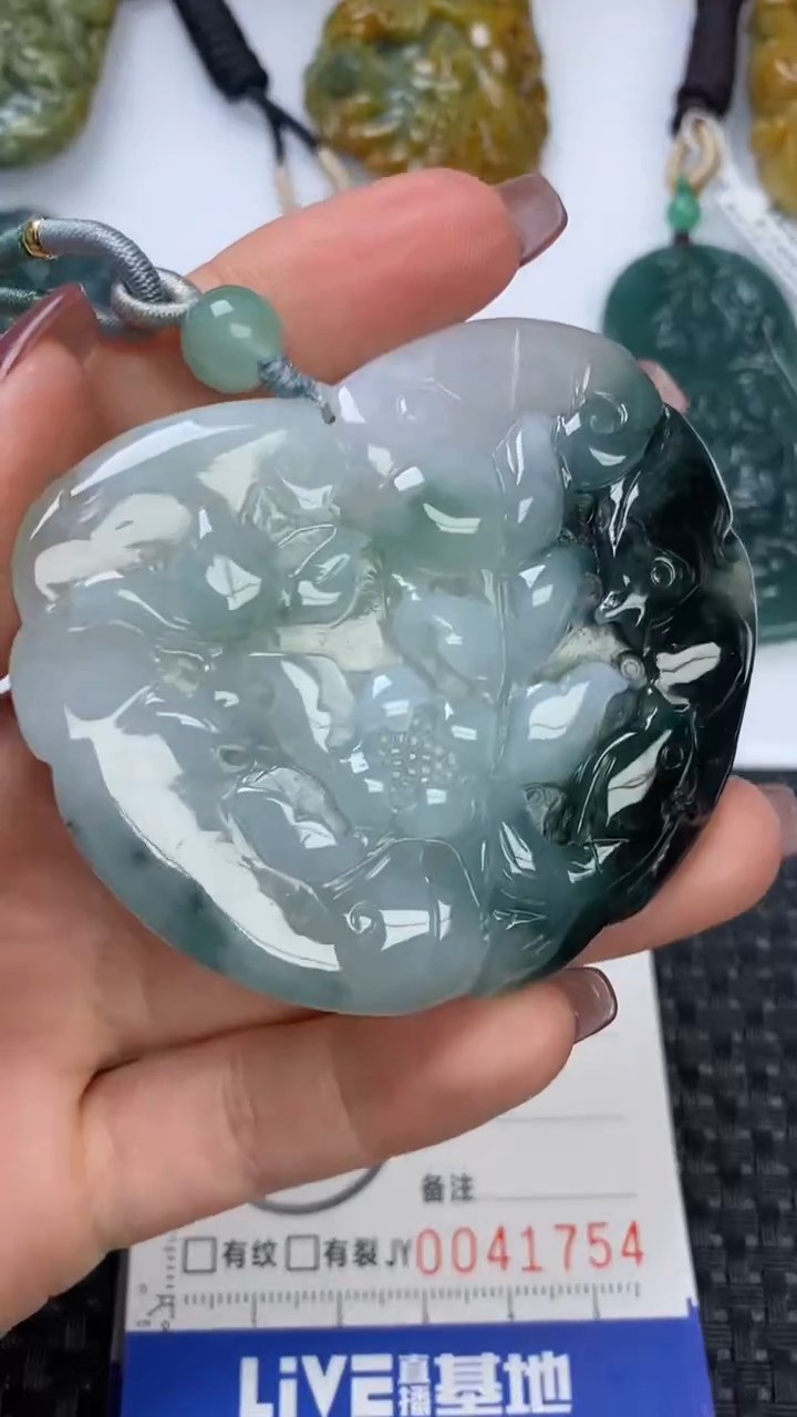 【闪购商品】翡翠颈饰未镶嵌1111111111111111