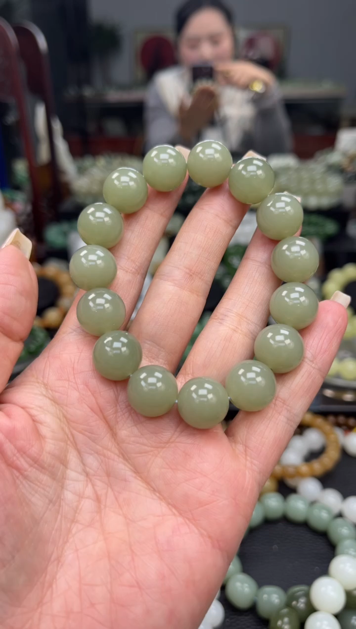 【闪购商品】和田玉手串未镶嵌新疆且末冰底蓝卡14