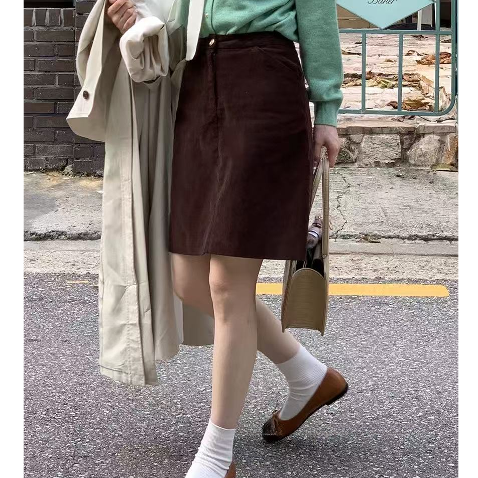 凤梨妹妹 韩系复古显瘦灯芯绒a字百搭休闲半身裙女秋冬裙子