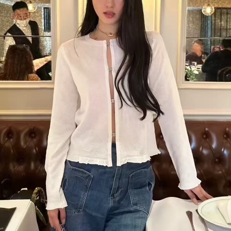 99新 Chanel/香奈儿  34码24P白色木耳边菱格纹暗纹钻扣针织开衫