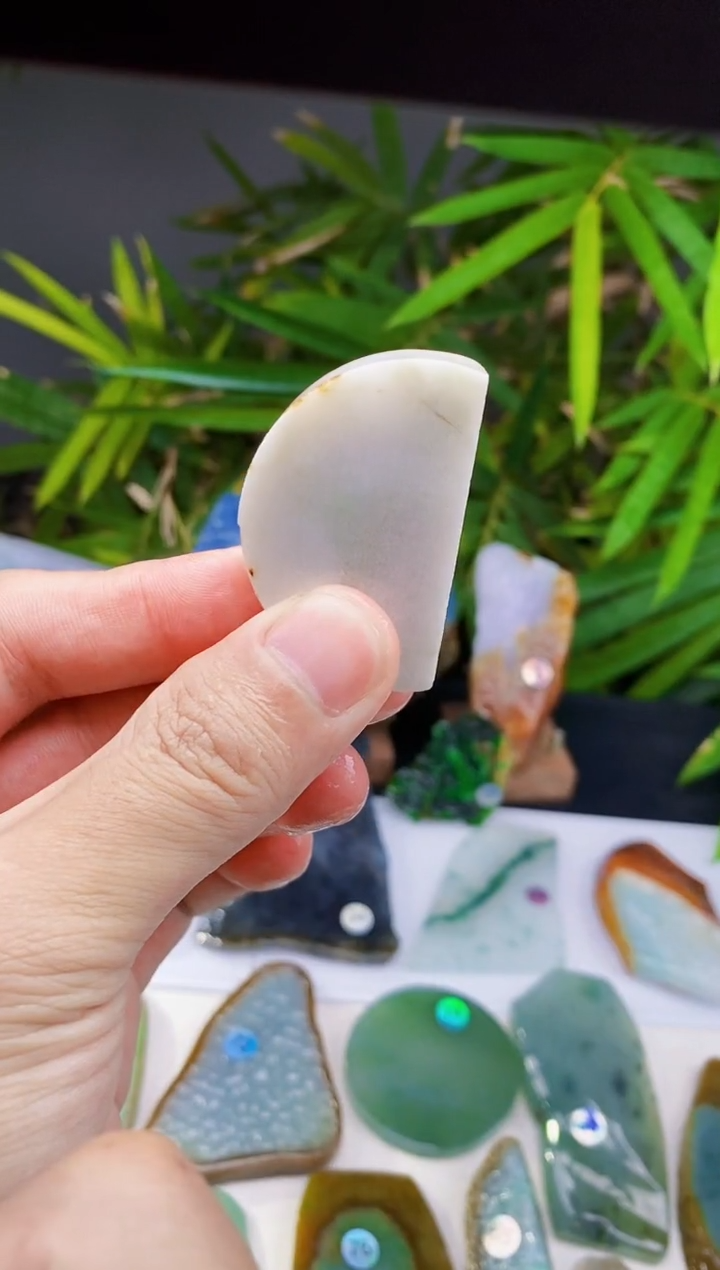 定制翡翠未镶嵌翡翠