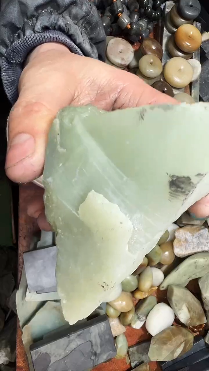 未镶嵌和田玉珠宝半成品1