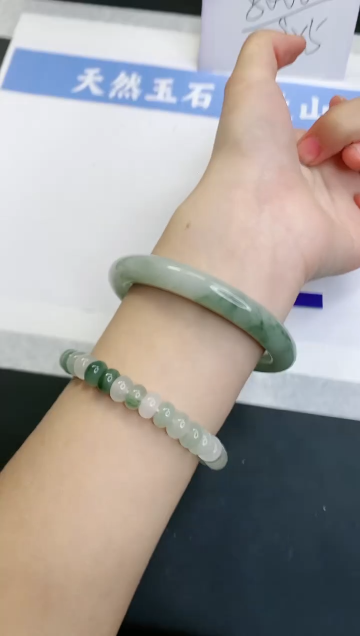 【闪购商品】石英质玉手镯未镶嵌T155-55+