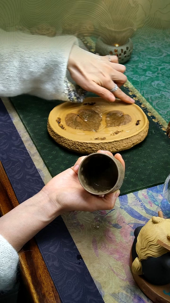 紫砂张小萌《高身供春主人杯》