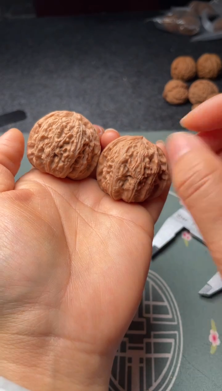 把件文玩核桃w268  白狮子  39尺