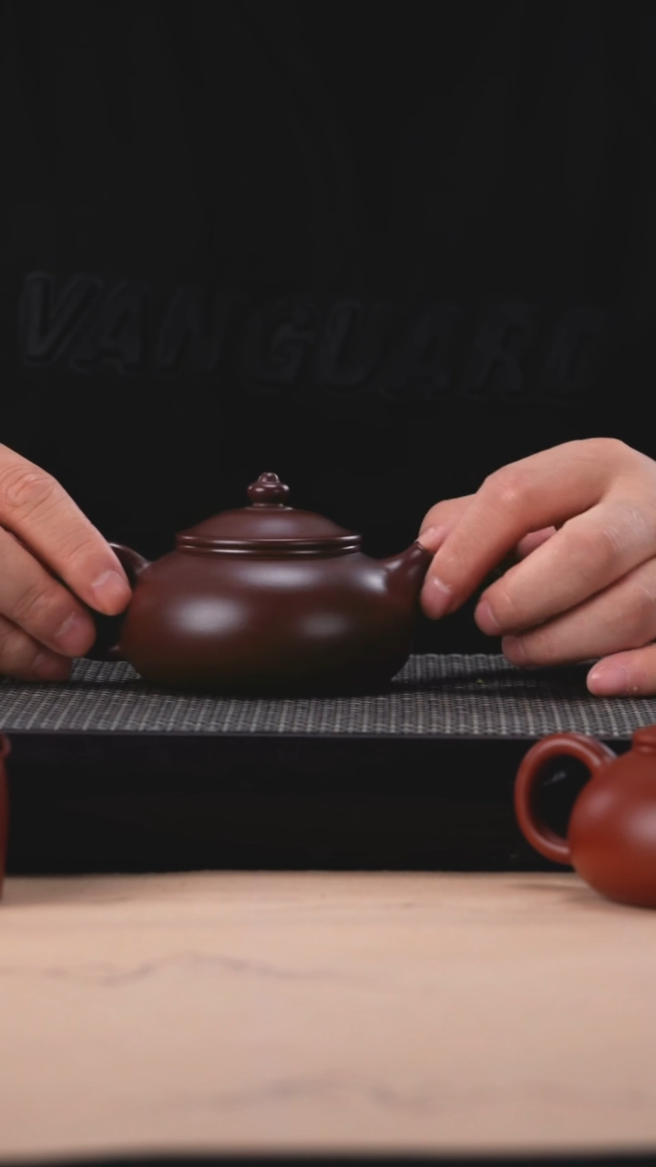 茶壶紫砂紫朱泥寒江