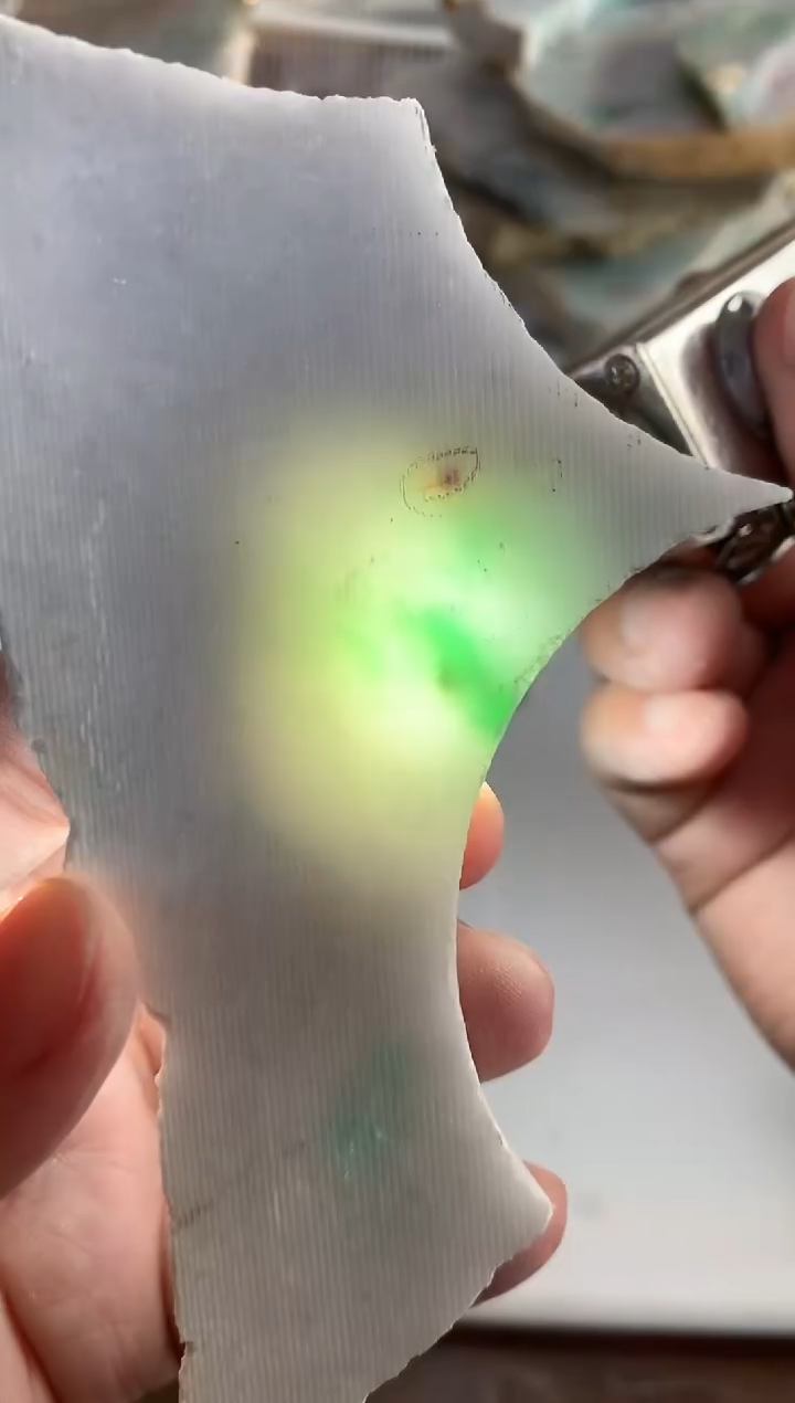 翡翠未镶嵌颈饰0东0翡翠珠宝896