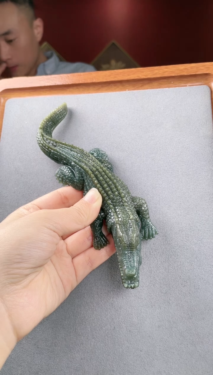 【闪购商品】和田玉摆件未镶嵌鳄鱼
