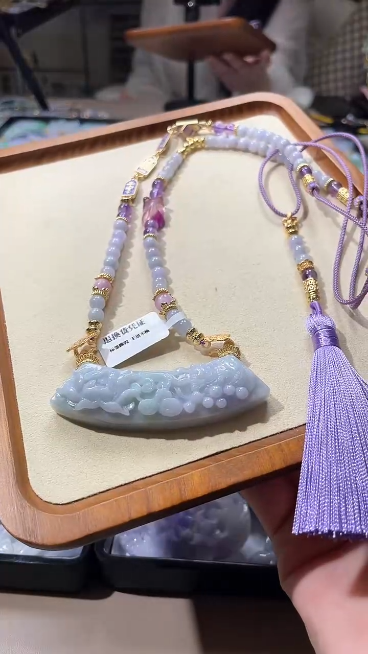 【闪购商品】翡翠颈饰未镶嵌吊坠