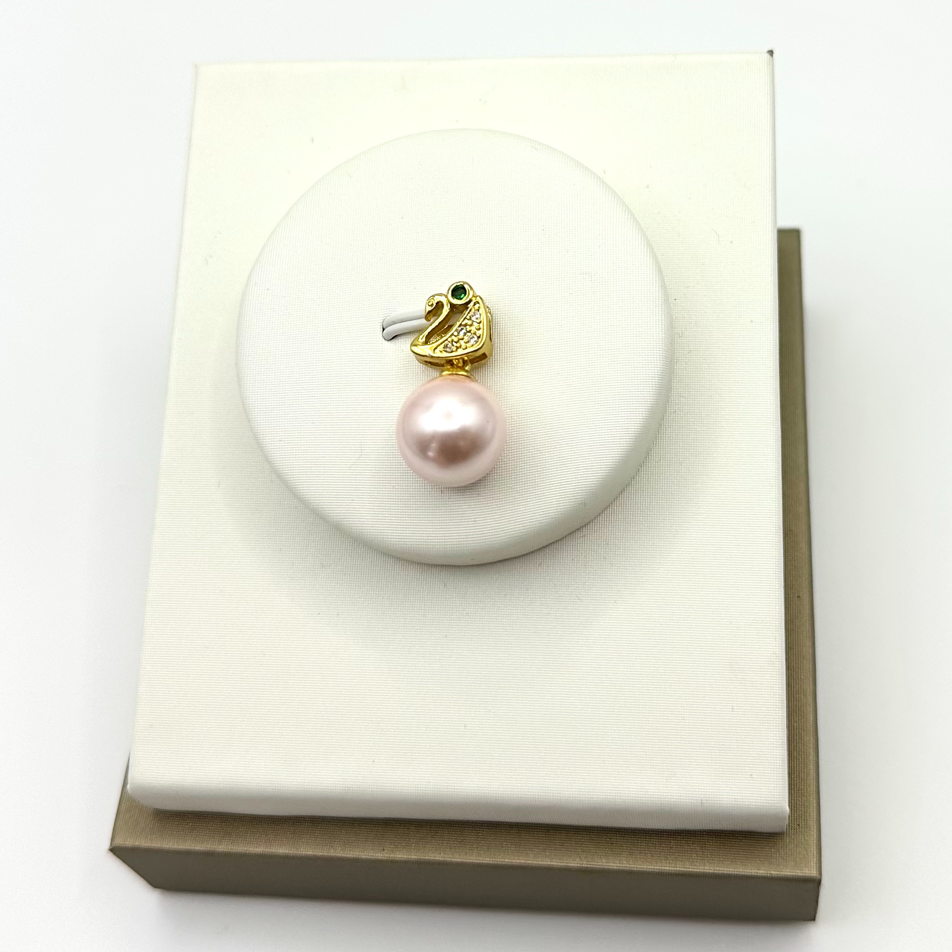 库存处理-气质天鹅款扣头粉色单珠吊坠马贝珠Y2022合金赠包装